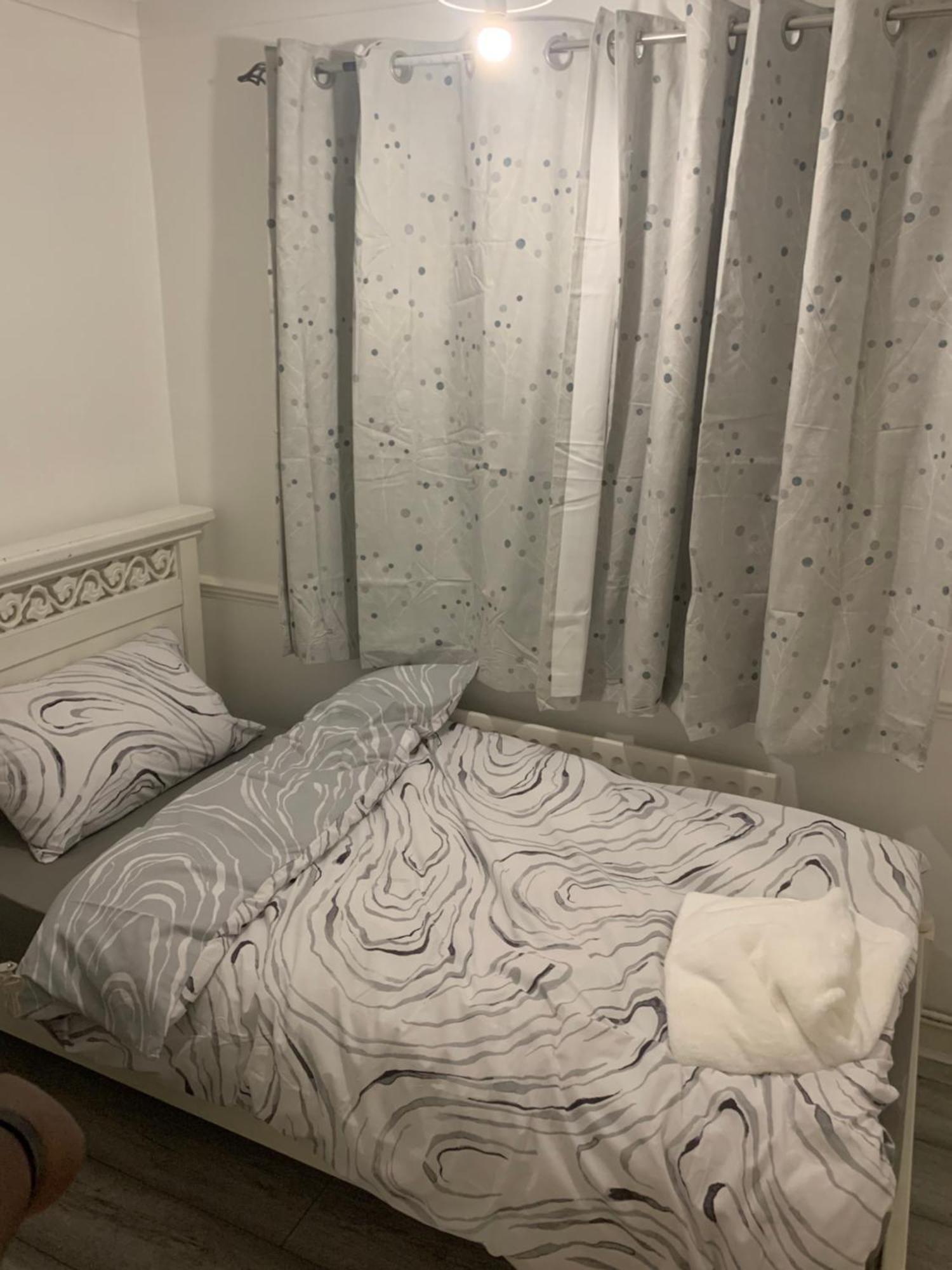 At Apex House Single Room Horndon-on-the-Hill Екстер'єр фото